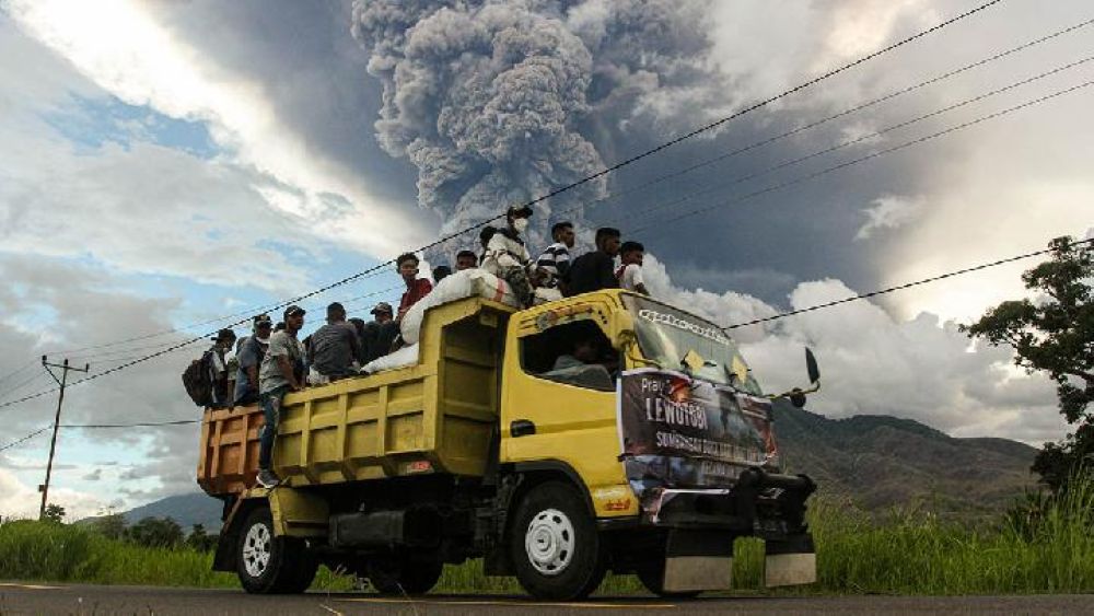 Indonesia tingkat amaran letusan Gunung Lewotobi Laki-Laki 