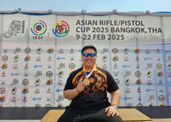 Alia Sazana Azahari perlu menunggu keputusan Persekutuan Sukan Menembak Antarabangsa (ISSF) untuk mengesahkan catatan yang dilakukannya di Kejohanan Raifal/Pistol Piala Asia 2025 sebagai rekod dunia. - IHSAN MSN