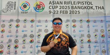 Alia Sazana Azahari perlu menunggu keputusan Persekutuan Sukan Menembak Antarabangsa (ISSF) untuk mengesahkan catatan yang dilakukannya di Kejohanan Raifal/Pistol Piala Asia 2025 sebagai rekod dunia. - IHSAN MSN