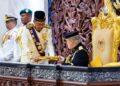 SULTAN Ibrahim berkenan menerima titah diraja dari Anwar Ibrahim di Parlimen hari ini.-FACEBOOK ANWAR IBRAHIM