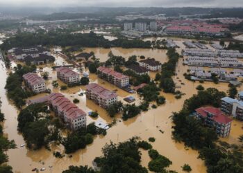 Pemandangan kawasan banjir di Bintulu yang dirakam oleh Unit Dron Angkatan Pertahanan Awam Sarawak pada 30 Januari lalu.