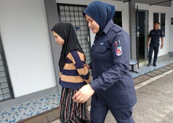 MAHKAMAH Majistret Port Dickson membenarkan Nurul Ain yang berdepan pertuduhan membunuh bayinya sendiri untuk dirujuk ke Hospital Permai di Tampoi, Johor bagi penilaian kesihatan selama sebulan. UTUSAN/NOR AINNA HAMZAH