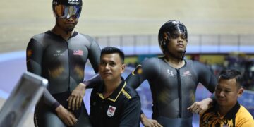 MUHAMMAD shah Firdaus bersama Muhammad Ridwan Sahrom di garisan permulaan-UTUSAN/AMIR KHALID