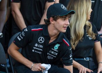 Andrea Kimi Antonelli menggantikan tempat Lewis Hamilton dalam  pasukan Formula Satu Mercedes musim ini. - AFP