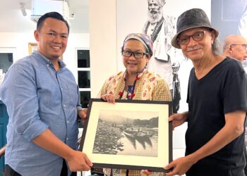 Galeri seni turut mewujudkan ruang untuk pecinta fotografi untuk berhubung, bertukar idea dan bekerjasama serta memupuk semangat kemasyarakatan.