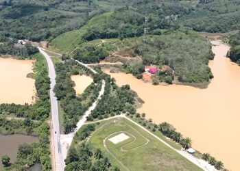 TASIK Paya Bungor sesuai dibangunkan sebagai lokasi sukan air seperti berkayak, lumba perahu dan pertandingan memancing peringkat nasional.