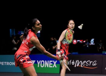 PEARLY Tan-M. Thinaah ketika beraksi pada Kejohanan Badminton Terbuka Malaysia 2025, di Axiata Arena pada Januari lalu.-UTUSAN/SHIDDIEQIIN ZON