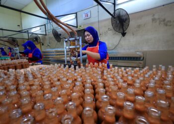 KESEIMBANGAN antara kebajikan pekerja dan mengawal kos operasi syarikat bukanlah satu pilihan, tetapi satu keperluan dalam dunia perniagaan moden.