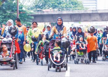 penjagaan dan kebajikan anak OKU sering menjadi dilema seorang ibu. – GAMBAR HIASAN