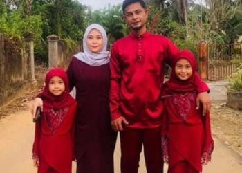 NURSAIDATUL Aishah Zakari (dua dari kiri) dan Wan Nur Izara Aina Tun Mohd. Khairul (kanan) maut dalam kemalangan di Kilometer 13 Jalan Gaung - Kuala Ping -Teris di Kampung Kepah, Hulu Terengganu.