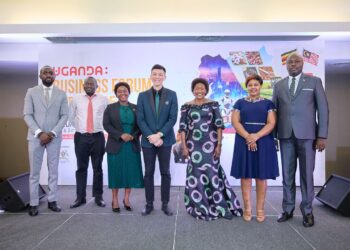 DR. BETTY Oyella Bigombe (tiga dari kanan) bersama bersama Datuk Irwin SW Cheong (tengah) pada sidang media Ekpo Pearl of Africa Business Forum 2025 di sini.