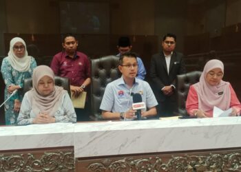 MOHD. Fared Mohd. Khalid pada sidang akhbar selepas menghadiri Taklimat Penyelarasan Pembasmian Kemiskinan Tegar dan Program Dapur Kasih Johor 2025 di Kota Iskandar, Iskandar Puteri, Johor hari ini.