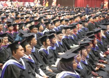 LEPASAN SPM tidak boleh tersilap memilih bidang-bidang yang tidak relevan dengan keperluan semasa pekerjaan setelah tamat graduasi kelak.