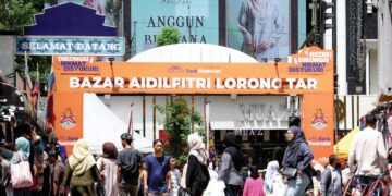 TINJAUN Utusan Malaysia di beberapa bazar Aidilfitri di sekitar Jalan Tuanku Abdul Rahman (Jalan TAR), Jalan Chow Kit dan Masjid India, semalam.