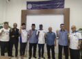 WAKIL NGO di Nilai pada sidang akhbar bagi mendesak pihak Kementerian Pengangkutan mengambil tindakan tegas dan segera bagi menangani isu kemalangan kenderaan berat yang kerap berlaku di Nilai.-UTUSAN/NUR SHARIEZA ISMAIL.