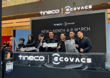 ANTARA empat produk baharu yang diperkenalkan oleh Tineco dan Ecovacs pada majlis pelancaran yang diadakan di Pavillon Damansara Heights, semalam.