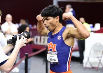 MUHAMMAD Azeem Fahmi menamatkan saingan Kejohanan Akhir Olahraga Dalam Dewan Persatuan Olahraga Kolej Kebangsaan (NCAA) di tempat ke-13 di Virginia, Amerika Syarikat (AS), semalam. - IHSAN FOTO FB AUBURN TRACK & FIELD