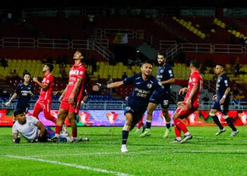 Pemain Selangor, Faisal Halim meraikan jaringan pertama selepas ketika menentang Kelantan Darul Naim (KDN) FC pada perlawanan Liga Super di Stadium Majlis Bandaraya Petaling Jaya,malam ini- UTUSAN/SHIDDIEQIIN ZON