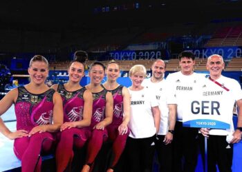 SKUAD gimnastik wanita Jerman menerusi quartet mereka akan memecahkan tradisi  dengan mengenakan pakaian yang lebih 'sopan' pada Olimpik Tokyo.- IHSAN INSTAGRAM SARAH VOSS