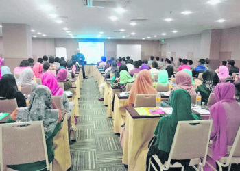 TINDAKAN menambahbaik kursus kahwin wajar dilakukan malah lebih baik jika ia dijadikan amalan dari semasa ke mengikut keseuaian. -Gambar hiasan.