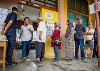 RAKYAT diminta memilih calon yang amanah, bijaksana dan ikhlas dalam Pilihan Raya Umum Ke-15
(PRU15) ini.