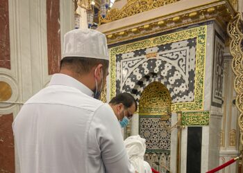 DOA Ustaz Ebit Lew di Masjid Nabawi, Madinah.