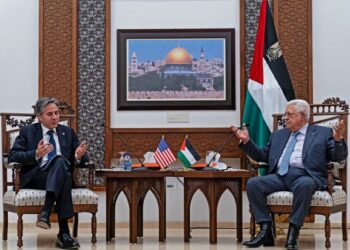 ANTONY BLINKEN mengadakan pertemuan dengan Presiden Palestin, Mahmud Abbas di Ramallah, Tebing Barat. - AFP