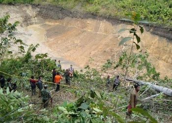 LOKASI tanah lombong yang memerangkap mangsa di Tanah Bumbu, Kalimantan Selatan. -AGENSI 