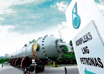 PETRONAS menambah tiga kapal LNG untuk operasi di Kanada. - GAMBAR HIASAN