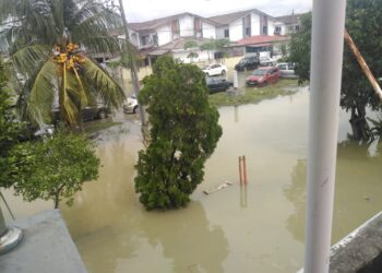 PENDUDUK di Taman Klang Utama, Taman Cempaka Sari dan Bukit Raja memohon bekalan keperluan harian akibat akses ke kawasan mereka tersekat.