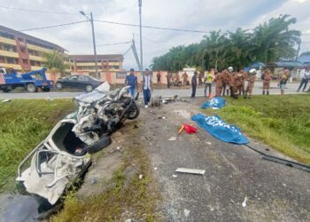 KEADAAN kemalangan maut yang meragut tiga nyawa di Kilometer 5.7 Jalan Parit Semerah-Parit Kudus di hadapan SK Parit Kudus, Pontian, Johor.