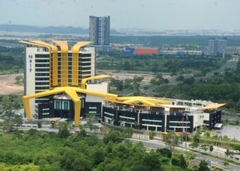 PEMANDANGAN  bandar Iskandar Puteri, hab pembangunan dan ekonomi baharu di Johor yang dibangunkan oleh Iskandar Investment Berhad. - UTUSAN/RAJA JAAFAR ALI