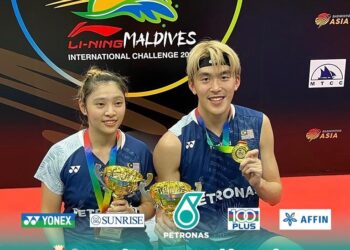 Beregu campuran negara, Hoo Pang Ron (kanan) dan Teoh Mei Xing berjaya mengungguli Kejohanan Cabaran Antarabangsa Maldives 2023 sebentar tadi. (FOTO: Persatuan Badminton Malaysia)