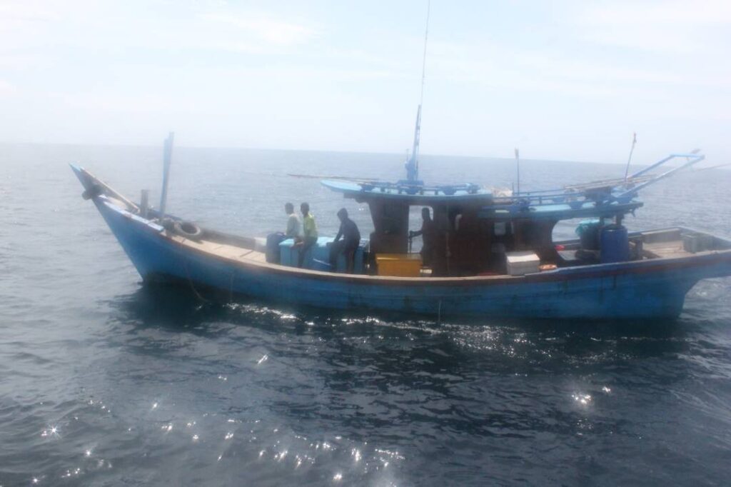 6 Kru Tekong Bot Warga Indonesia Ditahan Ceroboh Perairan Negara Utusan Malaysia 4734