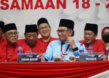 Anwar Ibrahim semasa hadi pada Persidangan Perhimpunan Agung UMNO 2023 di ibu negara hari ini.