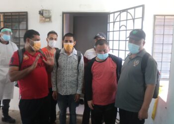 ENAM rakyat Nepal yang disyaki dijadikan buruh paksa oleh majikan mereka diselamatkan oleh Jabatan Imigresen di Petaling Jaya, Selangor, semalam.