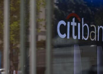 CITIBANK melaksanakan peraturan 'no jab-no job' - AFP