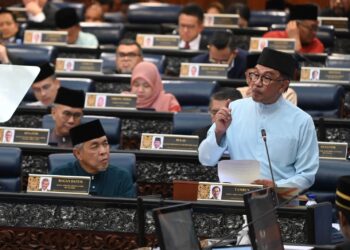 PERDANA Menteri, Datuk Seri Anwar Ibrahim ketika membentangkan Belanjawan 2023.