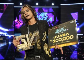 TUAH CLIFF Umar dalam GV7 apabila dinobatkan sebagai juara.