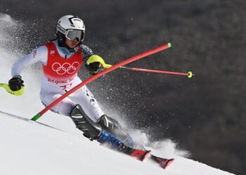 AKSI Peluncur alpine ski negara, Aruwin Salehhuddin di Sukan Olimpik Musim Sejuk Beijing 2022.-AFP