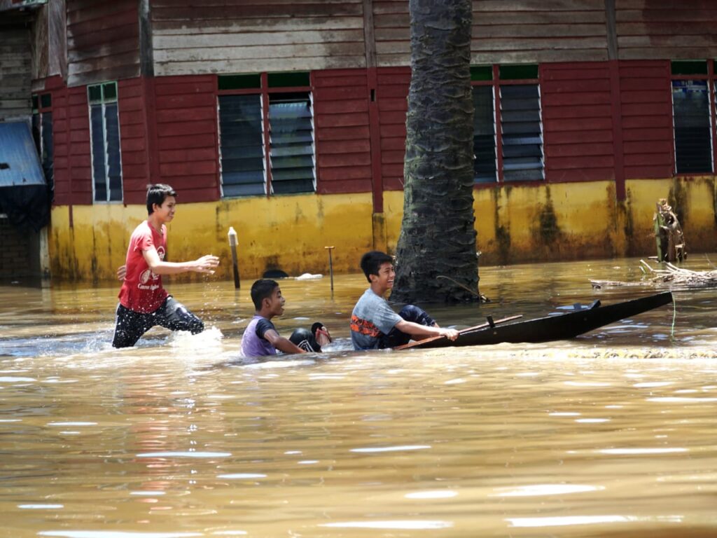 Bilangan Mangsa Banjir Di Perak Kekal 241 Orang - Utusan Malaysia