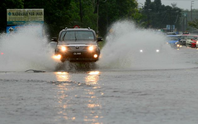 Lebih 8 000 Mangsa Banjir Di Johor Pahang Utusan Digital