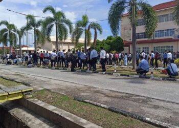 PELUANG pekerjaan yang terhad antara masalah utama dihadapi golongan belia yang perlu ditangani oleh kerajaan. 
– GAMBAR HIASAN