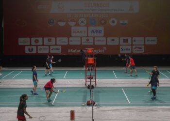 SKUAD Wanita badminton negara menjalani latihan sebelum turun menentang India, hari ini.