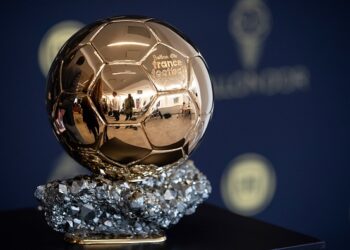 TROFI Ballon d'Or terus menjadi rebutan pemain bola sepak terbaik dunia.