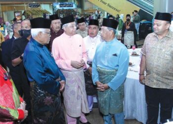 ISMAIL Sabri Yaakob ketika hadir dalam Majlis Sambutan Aidilfitri Bersama Warga Jabatan Perdana Menteri 2022 di Putrajaya, semalam. – UTUSAN/FAISOL MUSTAFA