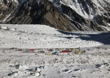 GAMBAR yang diambil pada 16 January lalu menunjukkan pemandangan umum base camp Gunung K2, di wilayah Gilgit-Baltistan, utara Pakistan. - AFP.