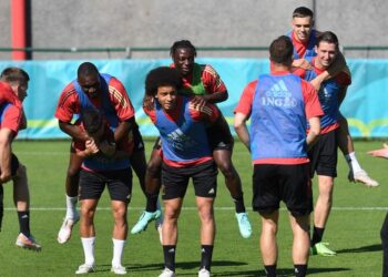 PEMAIN Belgium menjalani latihan di Tubize semalam dalam persiapan menghadapi Rusia pada aksi pembukaan Euro 2020, Ahad ini.  - AFP