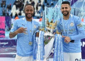 RAHEEM Sterling (kiri) dan Riyad Mahrez mungkin dilepaskan oleh Manchester City pada pasaran perpindahan akan datang.