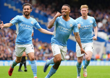 GABRIEL Jesus meraikan jaringannya ketika membantu Manchester City menumpaskan Chelsea di Stamford Bridge, London sebentar tadi.